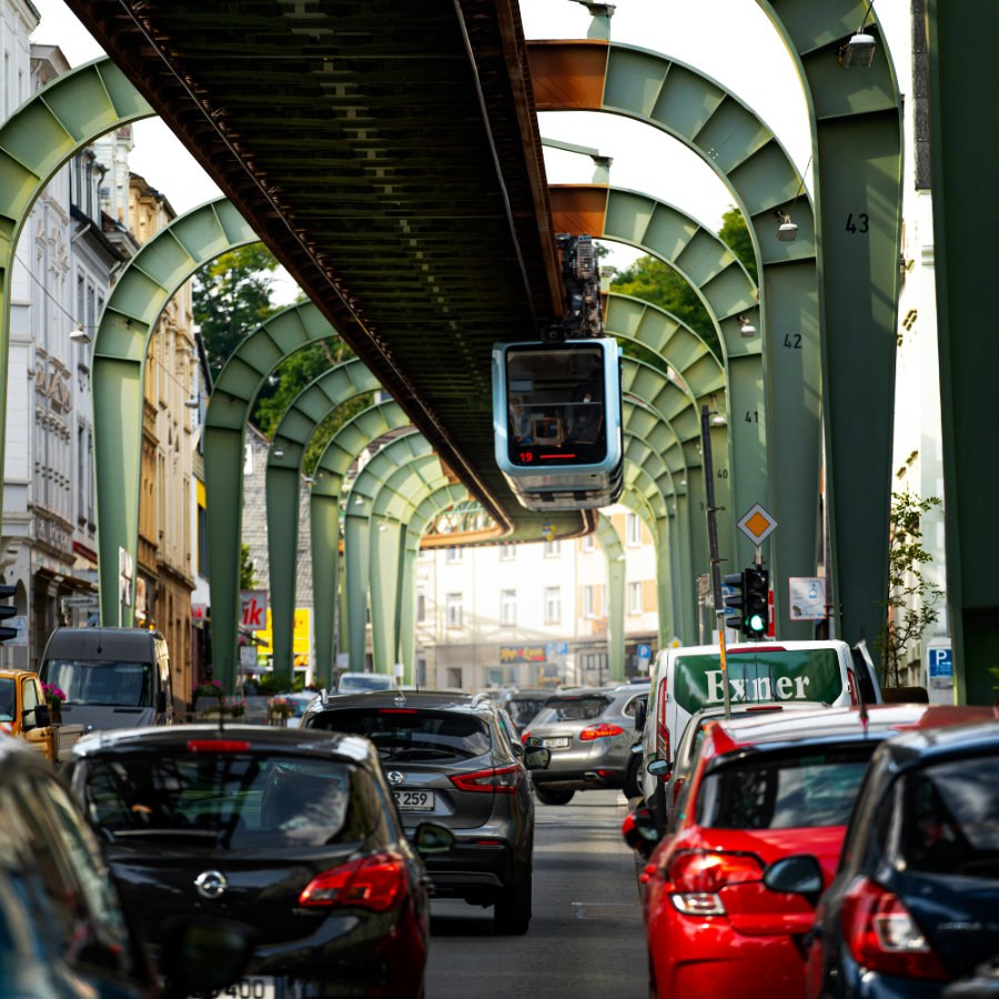 daniel-dalea-ESbNoM9ohaE-900x900