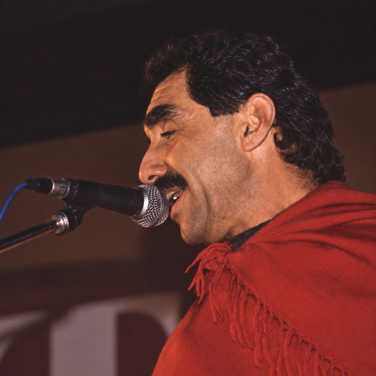 lucho-canta