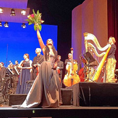 Carolina López Moreno setzt einen gesanglichen Meilenstein in der Geschichte der Oper Cavalleria Rusticana