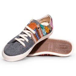 Zapatilla Costa Qosni gris hecha a mano en el ande de Perú