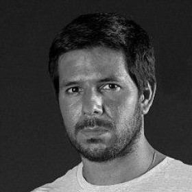 Renato Cisneros - Sein Roman "Die Entfernung, die uns trennt" in deutscher Sprache erschienen Renato Cisneros - Sein Roman "Die Entfernung, die uns trennt" in deutscher Sprache erschienen